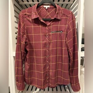 Maurice’s plaid button down shirt sz Med